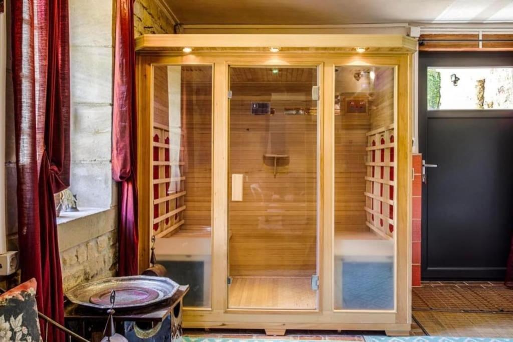 Вилла Le Manoir Du Val Douvres-la-Delivrande Экстерьер фото