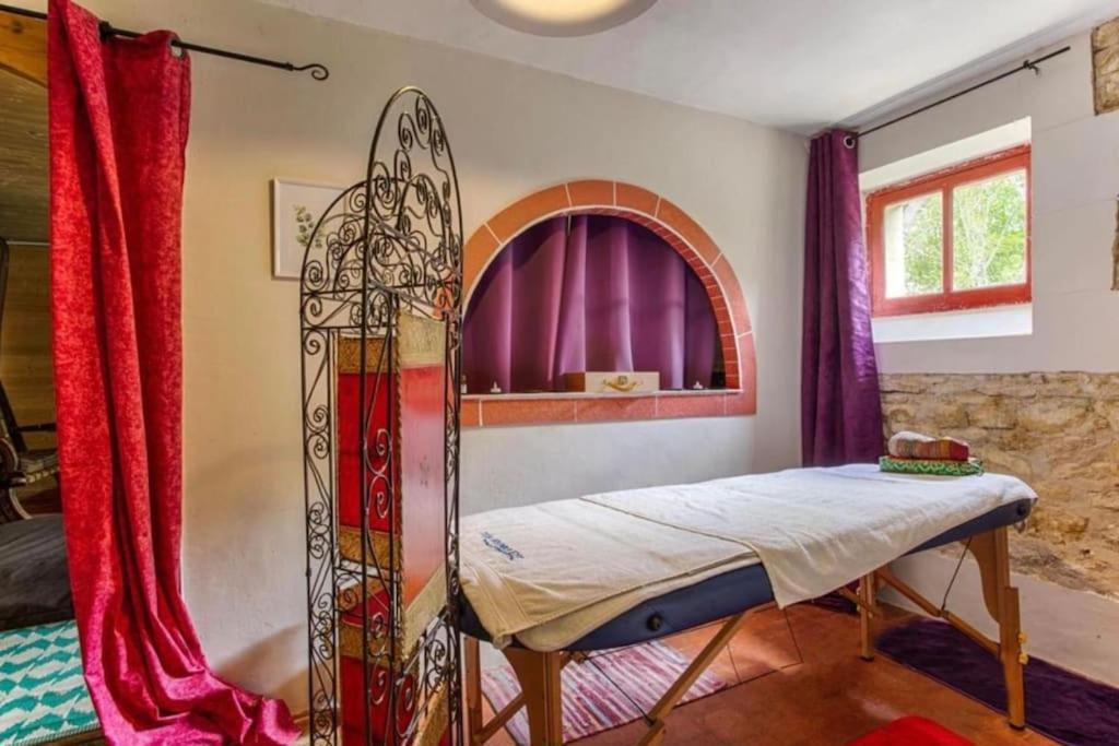 Вилла Le Manoir Du Val Douvres-la-Delivrande Экстерьер фото